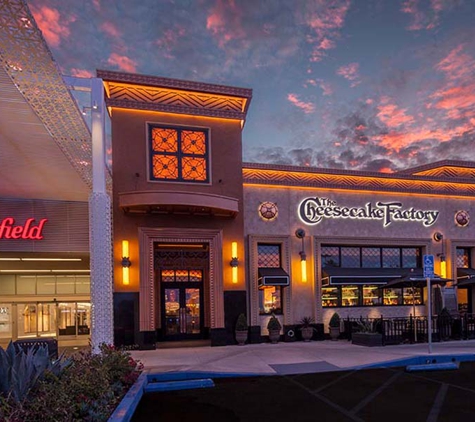 The Cheesecake Factory - Canoga Park, CA