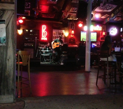 Beachside Tavern - New Smyrna Beach, FL