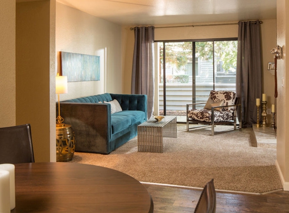 Hidden Lake Condominium Rentals - Sacramento, CA