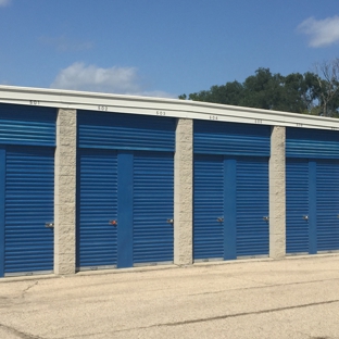 Apple Self Storage - Wauconda, IL. Drive-Up self-storage