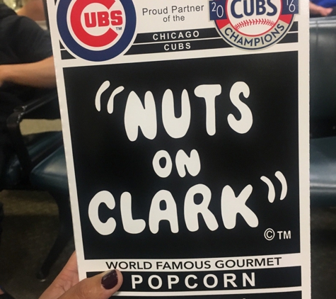 Nuts On Clark Popcorn - Chicago, IL