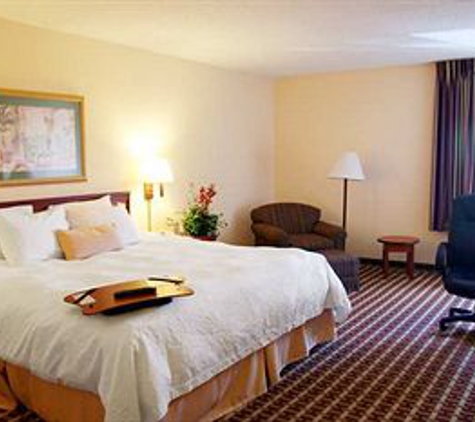 Hampton Inn Tampa-Veterans Expwy (Airport North) - Tampa, FL