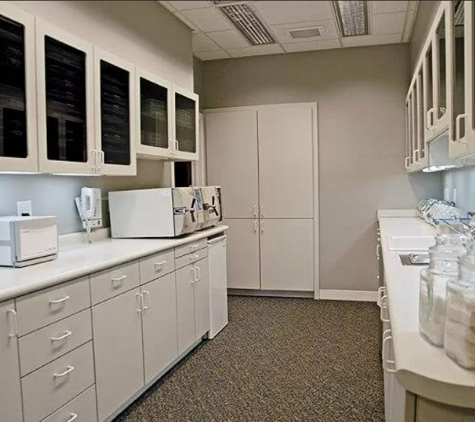 Chattanooga Center for Comprehensive Dentistry - Chattanooga, TN