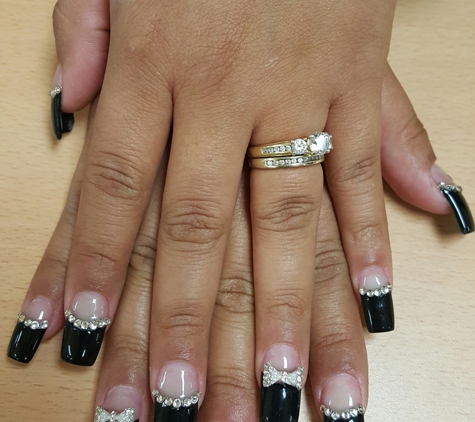 Glamour Nails & Spa - Apple Valley, CA