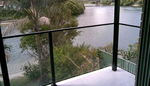 Frameless Glass Solutions - Labrador, QLD