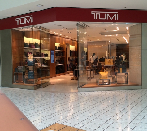 Tumi - Los Angeles, CA. Bev Center