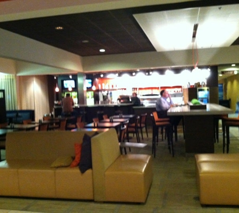 Courtyard by Marriott - Des Plaines, IL