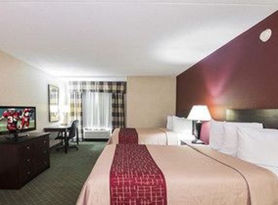 Red Roof Inn - New Britain, CT