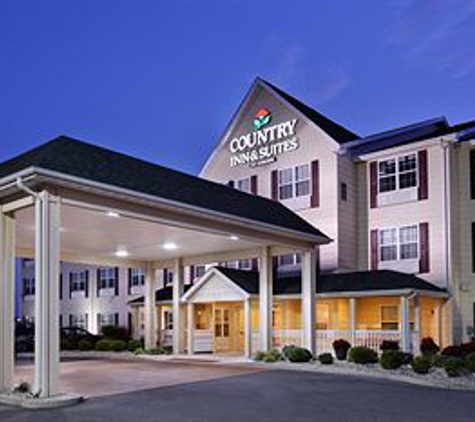 Country Inns & Suites - Marion, IL