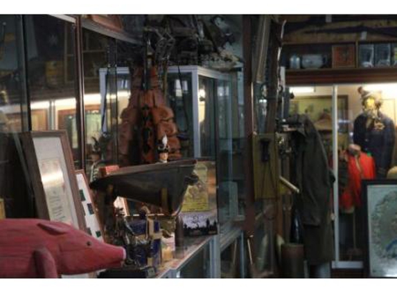 Bourke's Austin Gun Shop - Dubbo, NSW