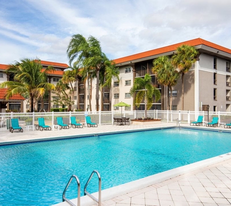 Del Oro Apartment Homes - Plantation, FL