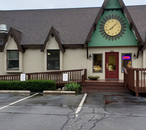 Bit of Swiss Pastry Shoppe - Stevensville, MI