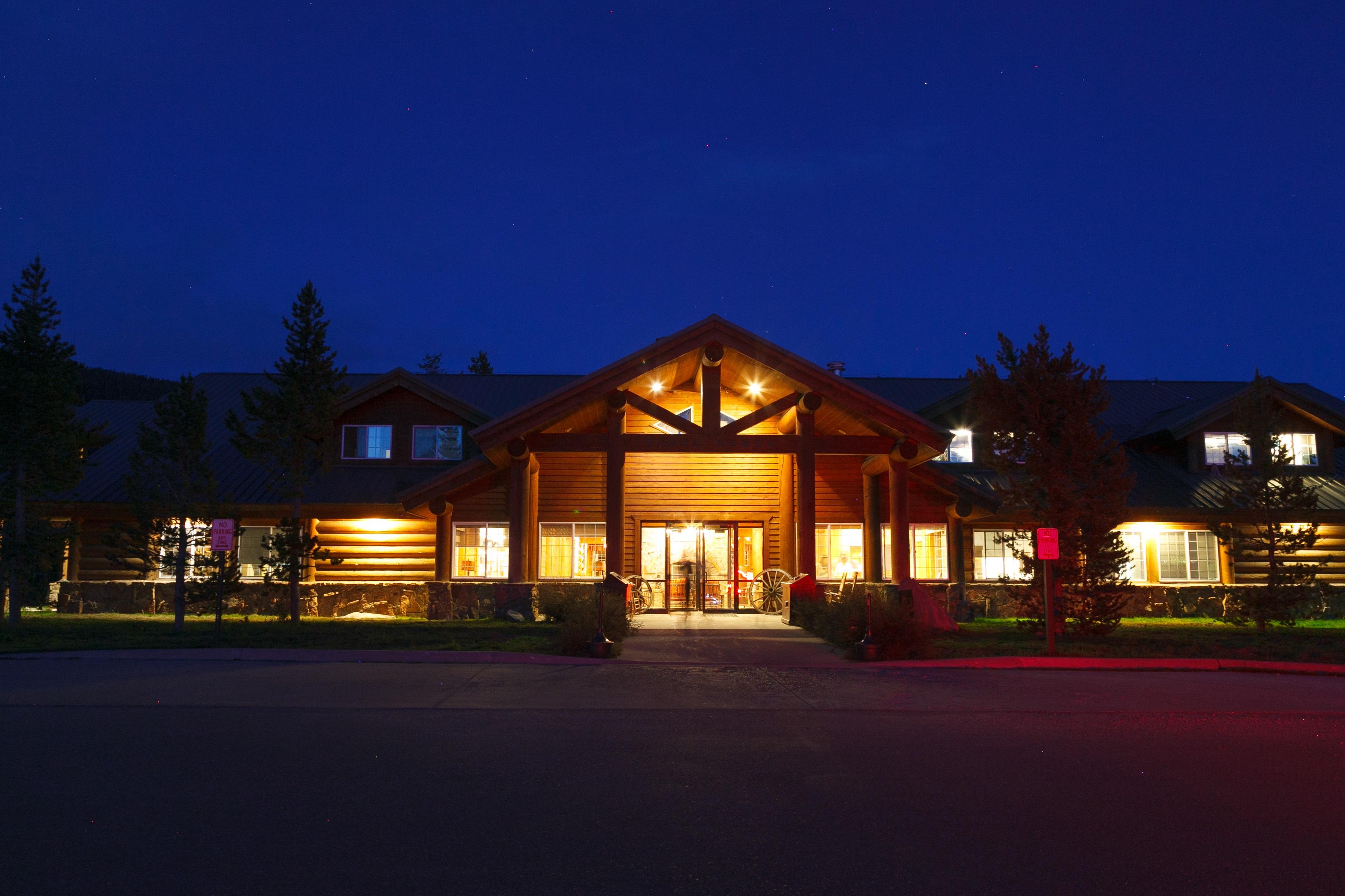 Headwaters Lodge Cabins At Flagg Ranch 100 Grassy Lake Road