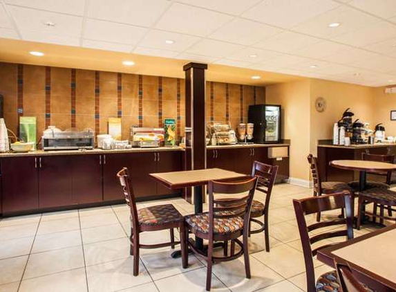 Quality Inn & Suites St Charles -West Chicago - Saint Charles, IL