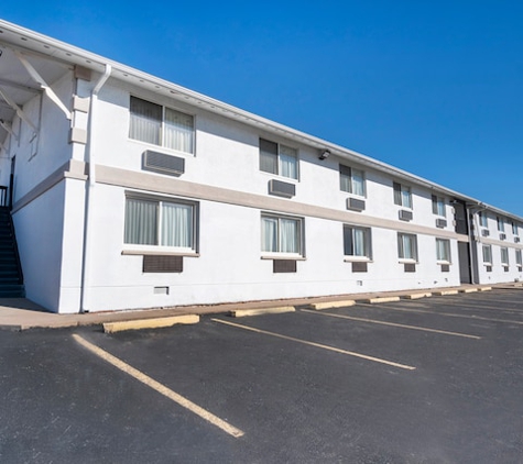 OYO Townhouse Dodge City KS - Dodge City, KS