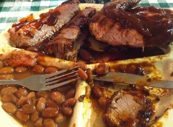 Grady's BBQ - San Antonio, TX