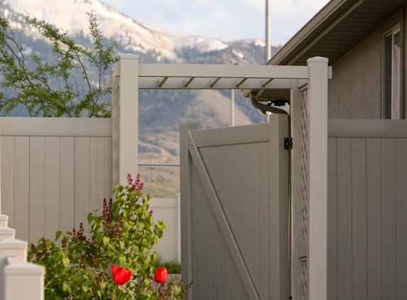 Best Vinyl Fence, Deck & Patio Covers - Springville, UT