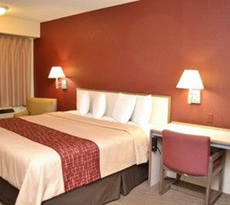 Red Roof Inn - Danville, PA