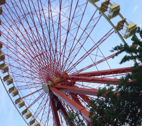 Kentucky Kingdom & Hurricane Bay - Louisville, KY