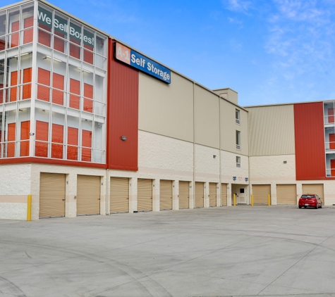 A-1 Self Storage - Belmont, CA. Facility