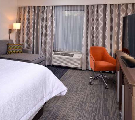 Hampton Inn & Suites Albany-East Greenbush - East Greenbush, NY