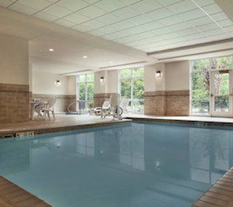 Country Inns & Suites - Dover, OH