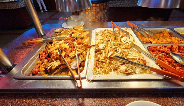 Crystal Buffet Hibachi & Grill - West Melbourne, FL. Bill Lewis of Vero Beach checking out the Crystal Buffet Hibachi & Grill in Melbourne.