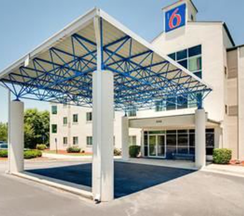 Motel 6 - Lithia Springs, GA