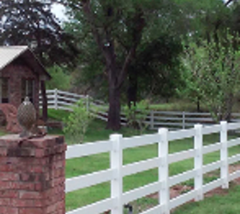 B.C.S. Vinyl Fence - Caldwell, TX