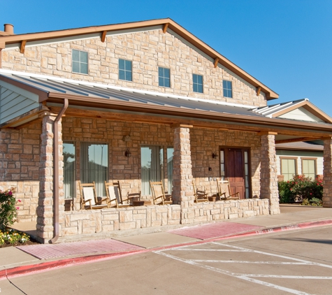 Walnut Creek Assisted Living and Memory Care - Mansfield, TX