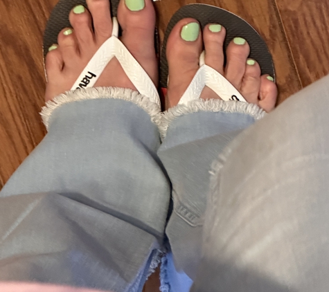 Lily Health Spa - Saint Charles, MO. Pretty Toes