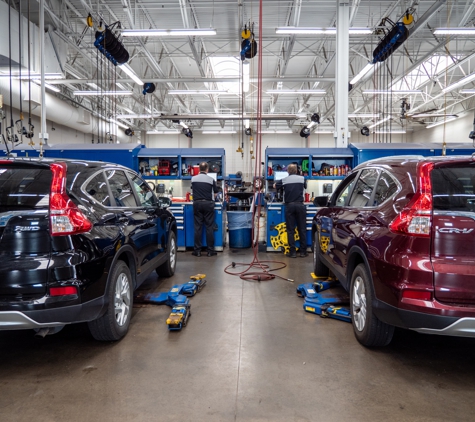 Luther Brookdale Honda - Brooklyn Center, MN