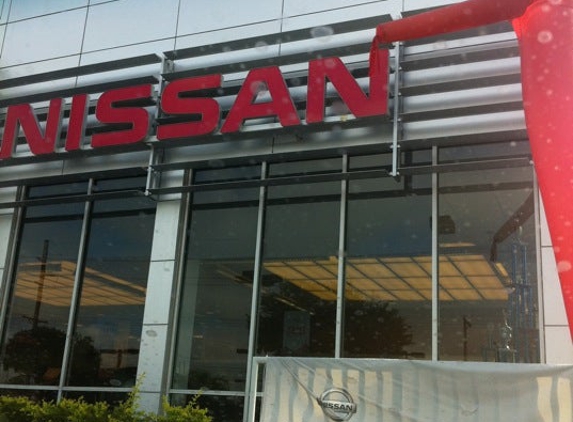 AutoNation Nissan Brandon - Tampa, FL