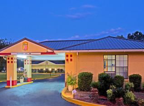 Super 8 by Wyndham Chipley - Chipley, FL