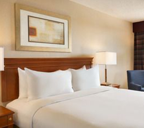 Hilton Hotels & Resorts - Gaithersburg, MD