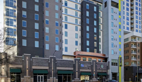Home2 Suites by Hilton Charlotte Uptown - Charlotte, NC