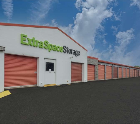 Extra Space Storage - Chantilly, VA