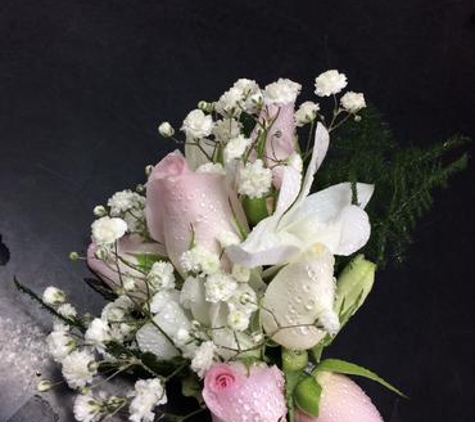 Lillian's Florist - Liverpool, NSW