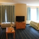 Days Inn & Suites by Wyndham Bridgeport - Clarksburg