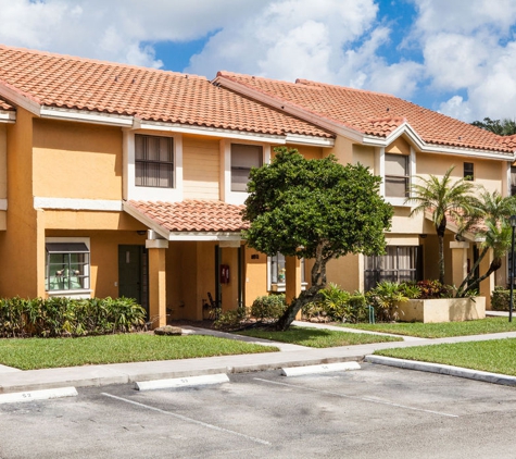 Forest Pointe - Coconut Creek, FL