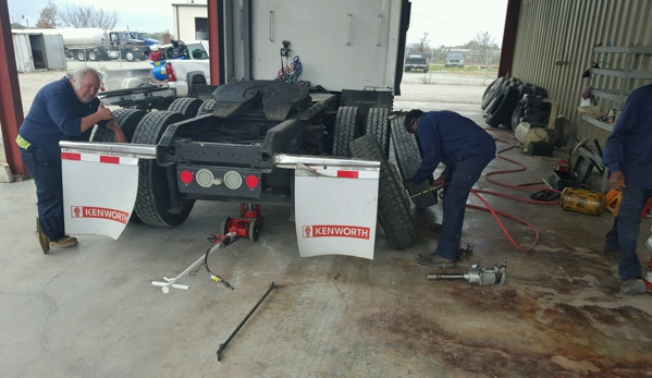 Jamar Truck Tire Repair - Olive Branch, MS