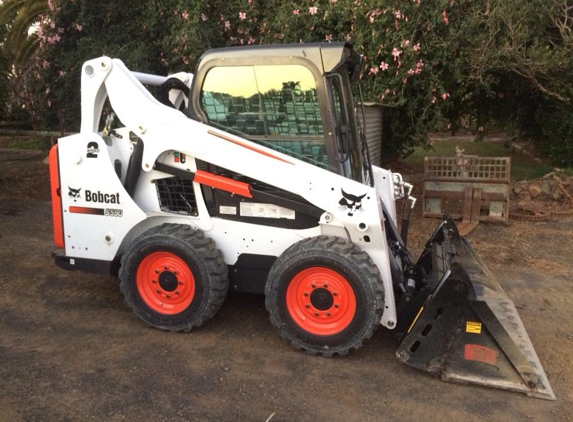 Santos Bobcat & Soils - Ashfield, QLD