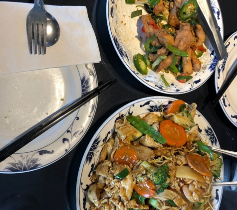 Yeas Wok - Newcastle, WA