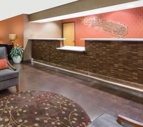 Hawthorn Suites By Wyndham - Alameda, CA