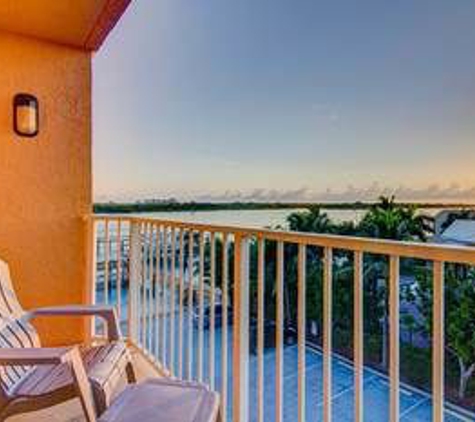 Hutchinson Island Plaza Hotel & Suites - Fort Pierce, FL