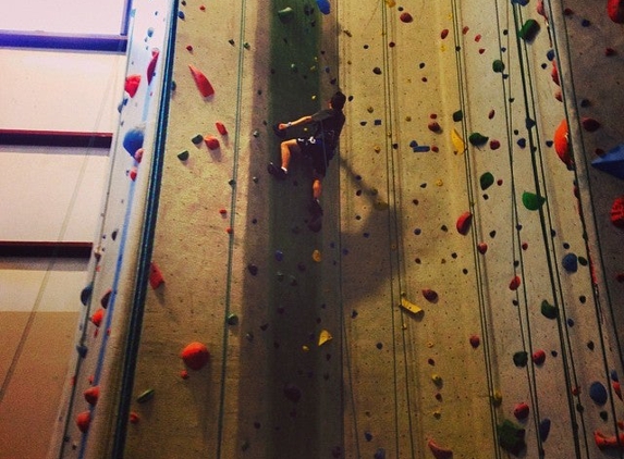 Central Rock Climbing Center - Watertown, MA