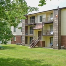 Country Club Apartments - Apartments