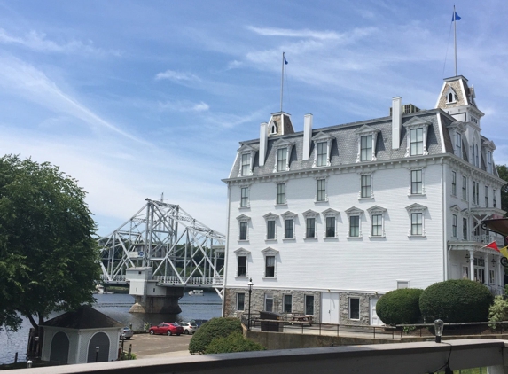 Gelston House - East Haddam, CT