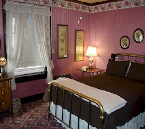 1859 Historic National Hotel - Jamestown, CA