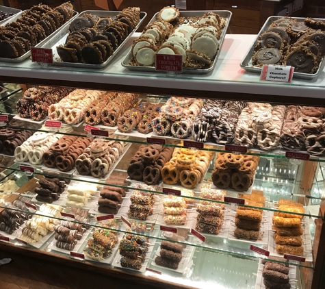 Savannah's Candy Kitchen - Oxon Hill, MD